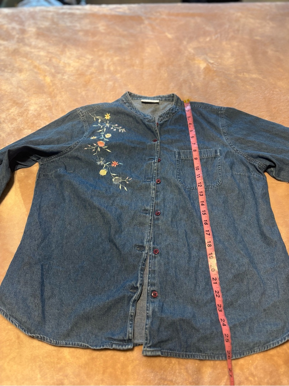 Vintage Carol Reed Denim Shirt Floral Embroidered Button Front Blue Chambray - Picture 4 of 6